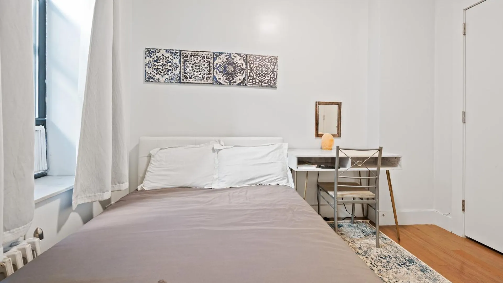 Bohemian Chinatown 3 Bedrooms New York 0*,  United States