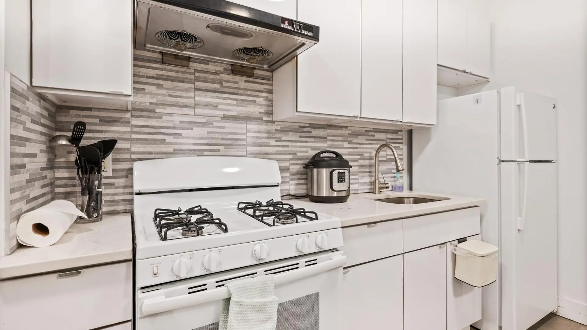 Apartment Bohemian Chinatown 3 Bedrooms New York