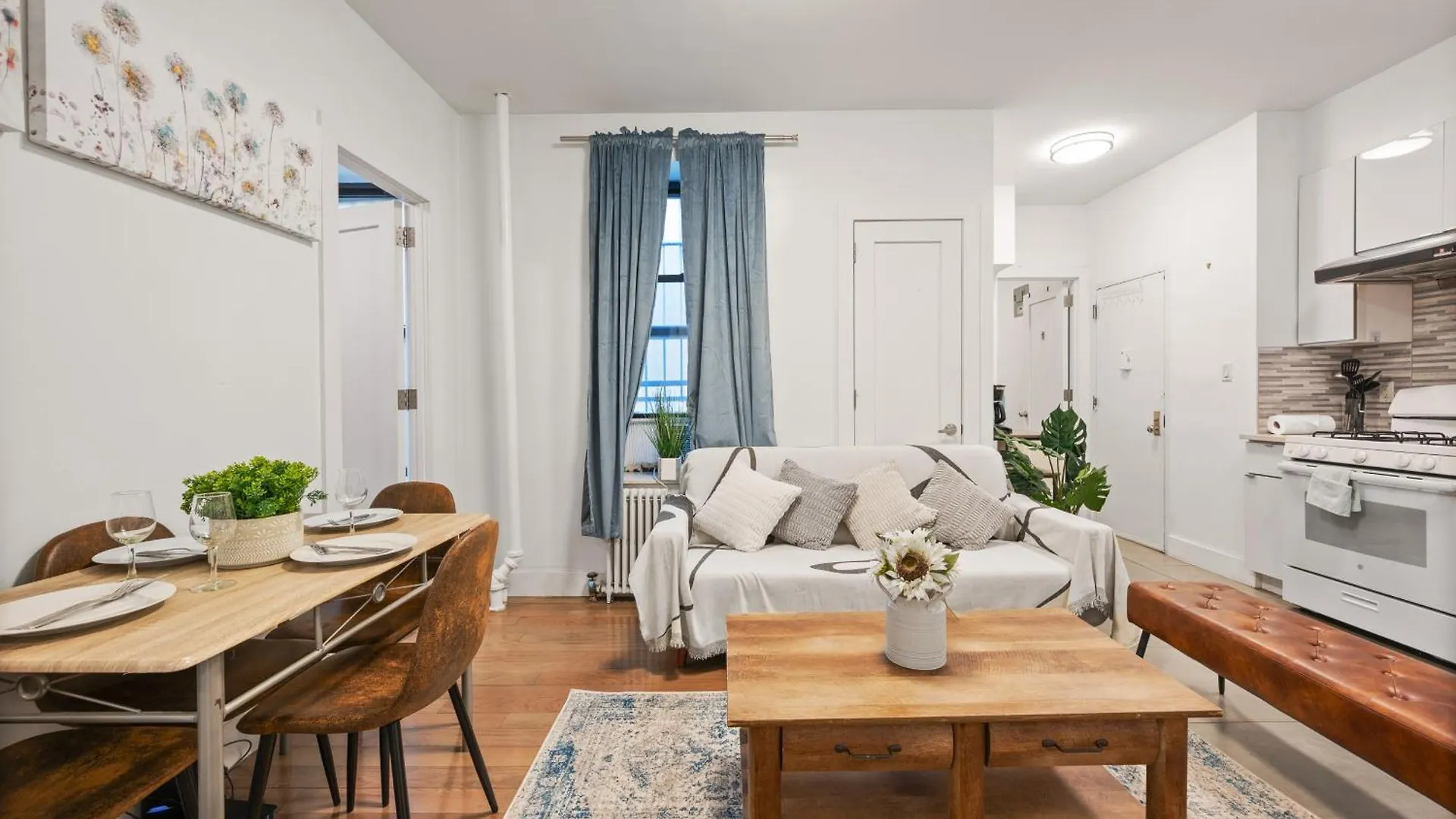 Bohemian Chinatown 3 Bedrooms New York Apartment