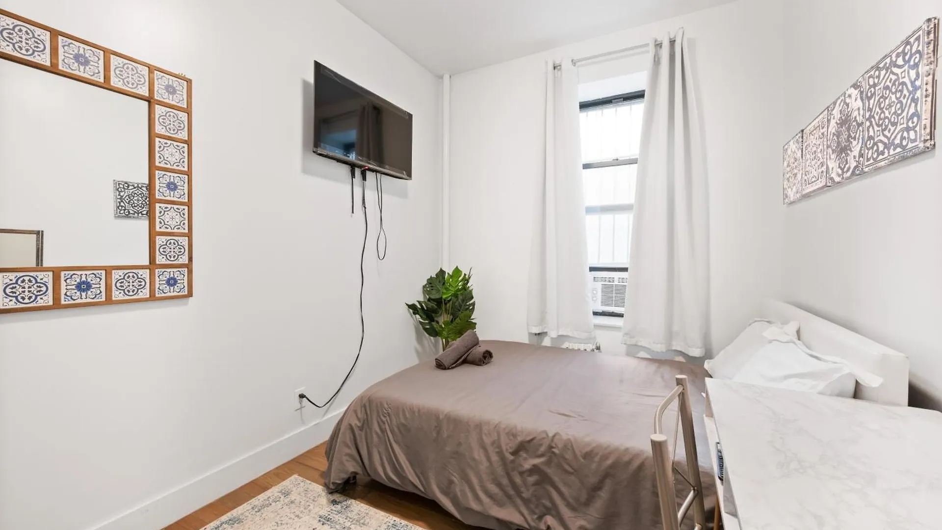 Bohemian Chinatown 3 Bedrooms New York 0*,